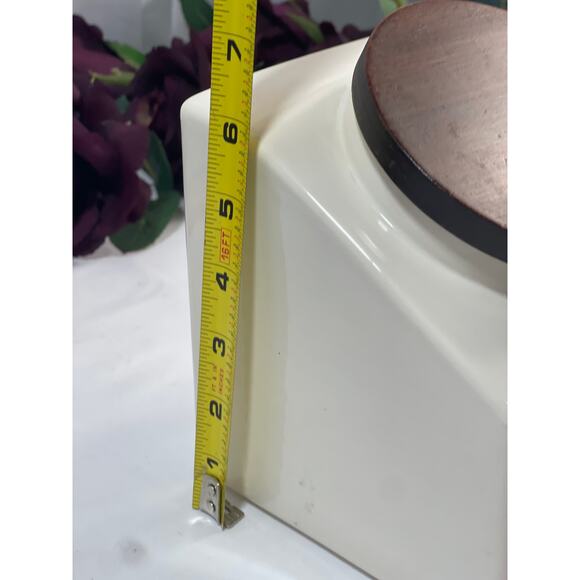 Vintage Hyalyn Pottery USA 1995 Vegetables Canister - 8" Tall - Picture 12 of 12